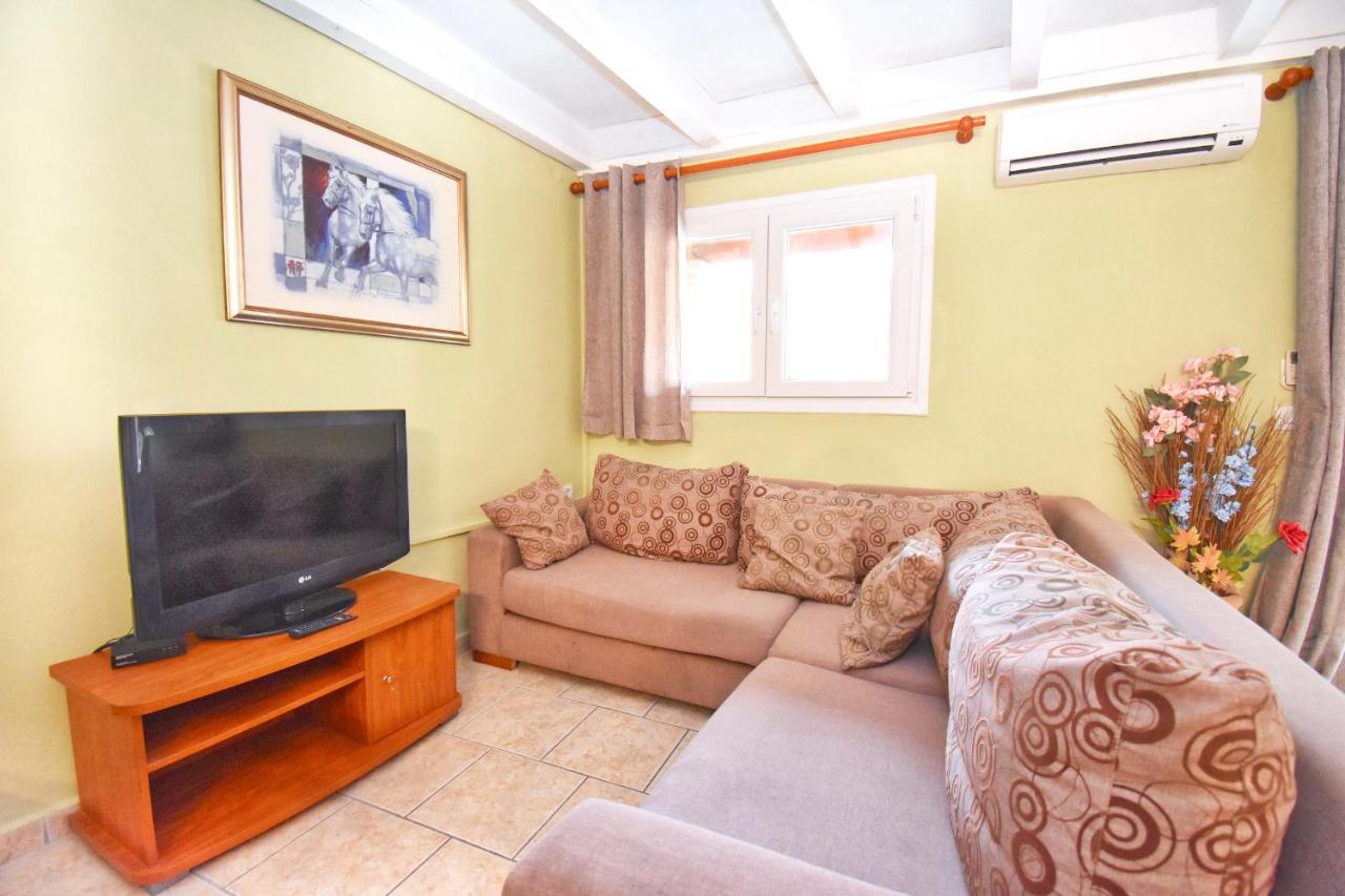 Mike's Apartament Agios Gordios (Corfu)